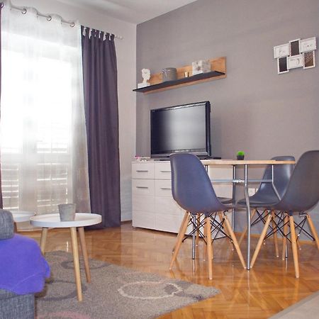 Apartments Mike โนวาลยา ภายนอก รูปภาพ