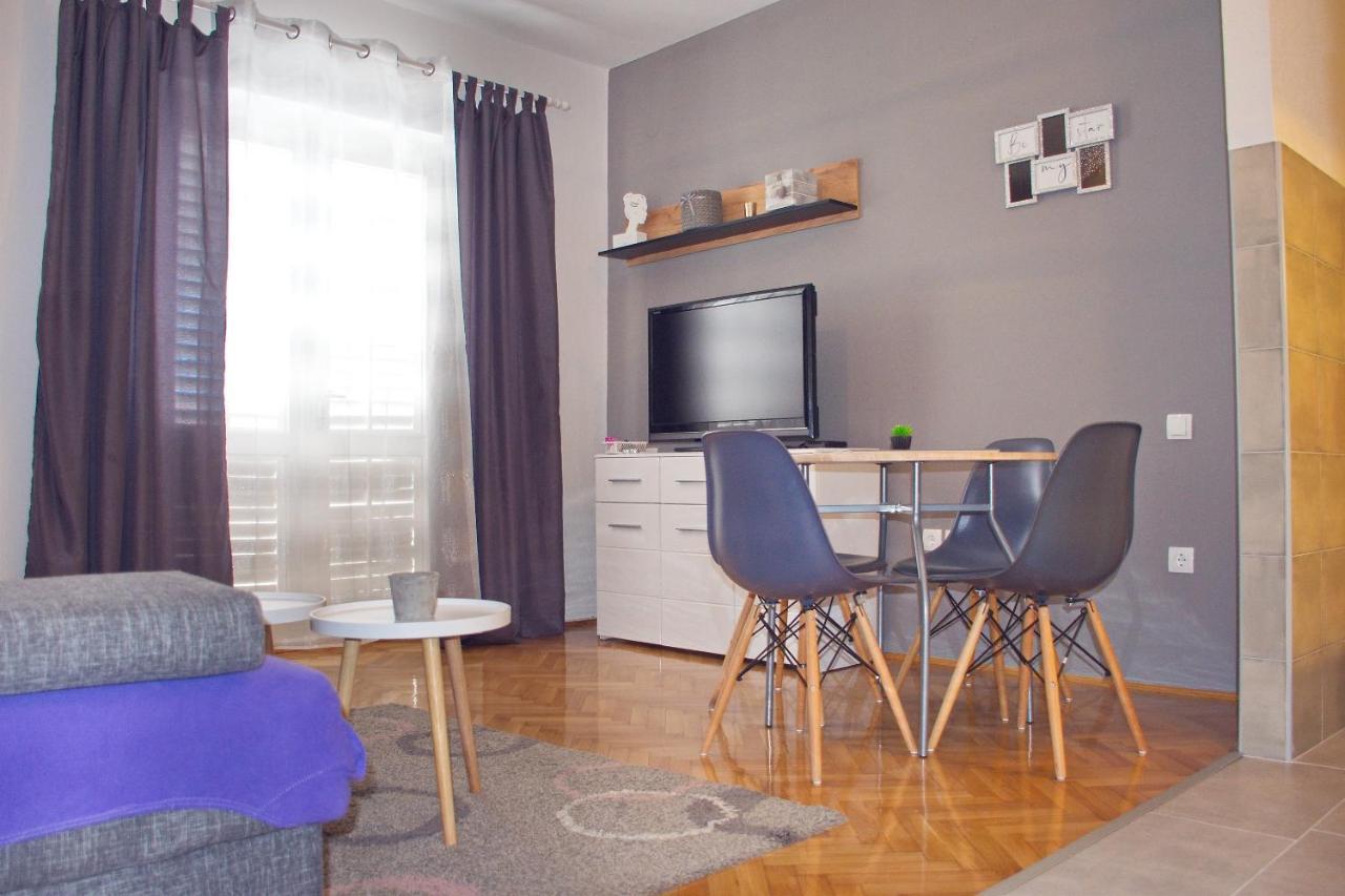 Apartments Mike โนวาลยา ภายนอก รูปภาพ