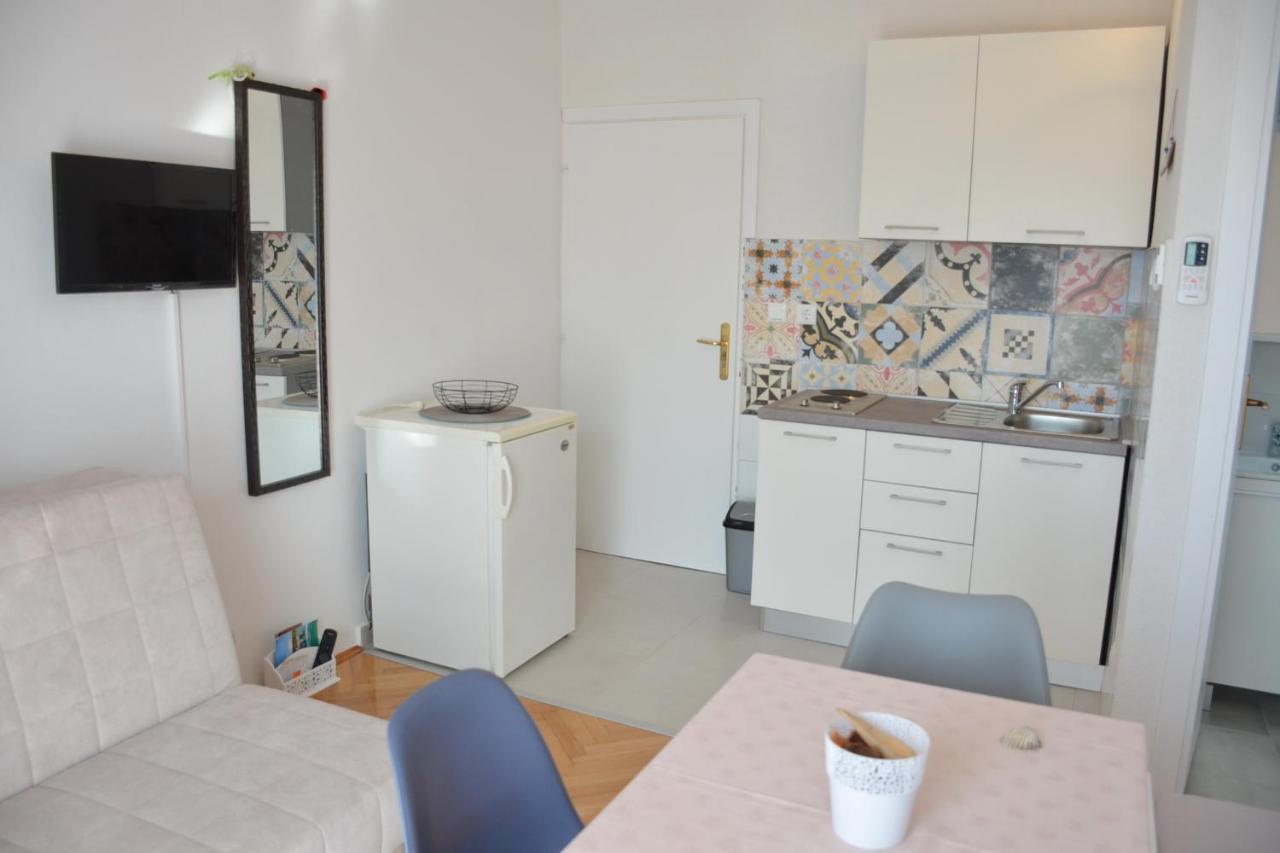 Apartments Mike โนวาลยา ภายนอก รูปภาพ