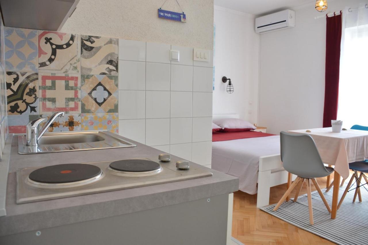 Apartments Mike โนวาลยา ภายนอก รูปภาพ