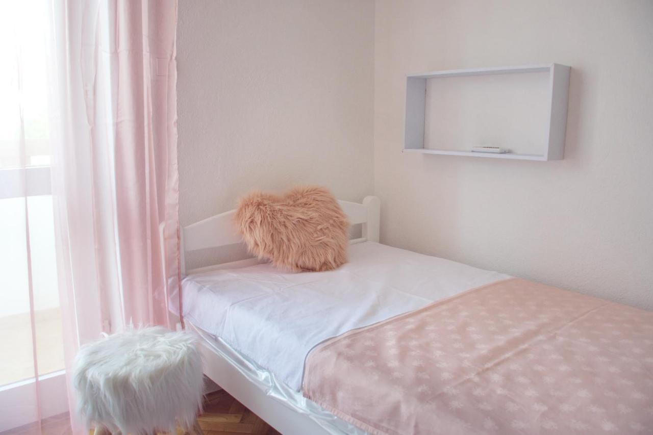 Apartments Mike โนวาลยา ภายนอก รูปภาพ